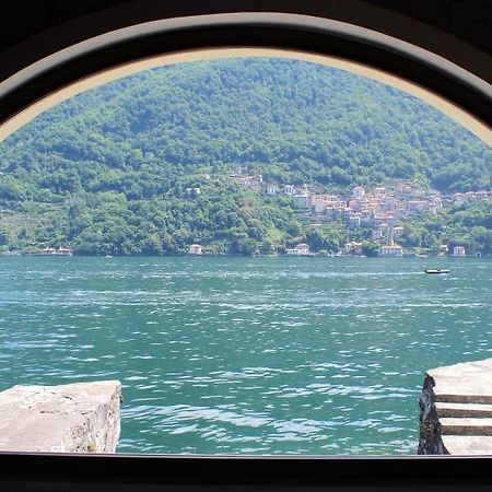 House On The Lake Shore Of Laglio Exterior photo