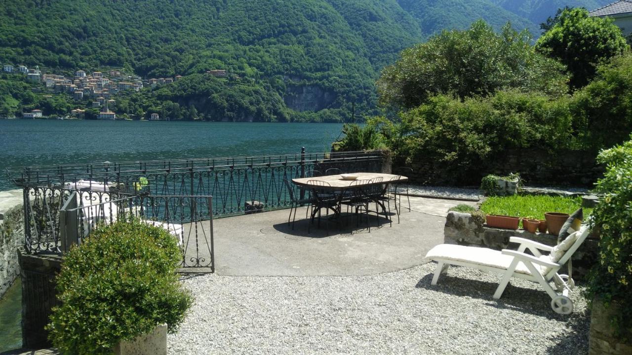House On The Lake Shore Of Laglio Exterior photo