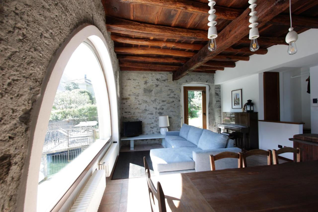 House On The Lake Shore Of Laglio Exterior photo