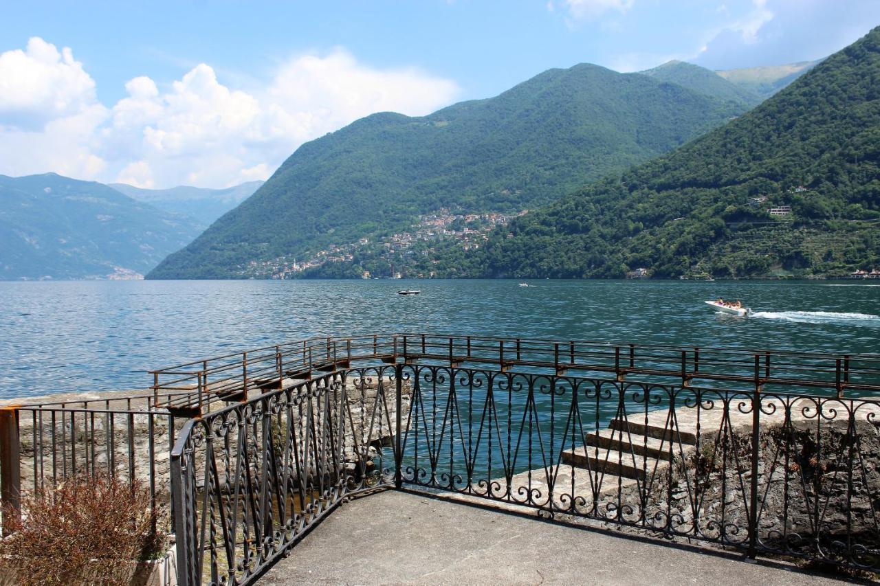 House On The Lake Shore Of Laglio Exterior photo